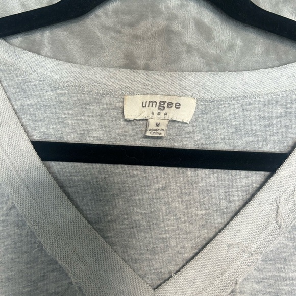 Umgee Sweatshirt Dress Women’s Medium Grey Leopard Print Cap Sleeve Pockets - Picture 3 of 7